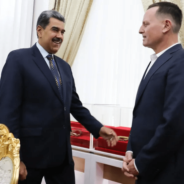 Nicolas Maduro y Richard Grenell