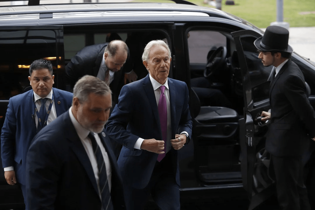 Invitados al Teatro Colon