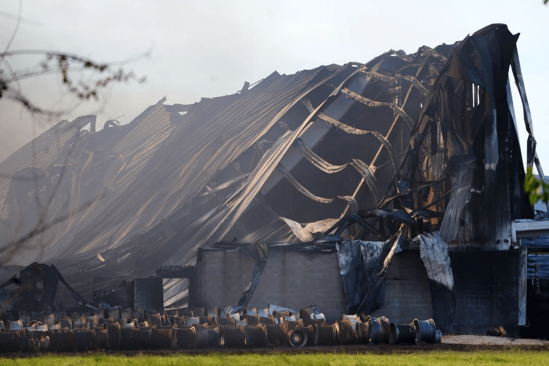 incendio y explosion en una fabrica industrial en Ezeiza