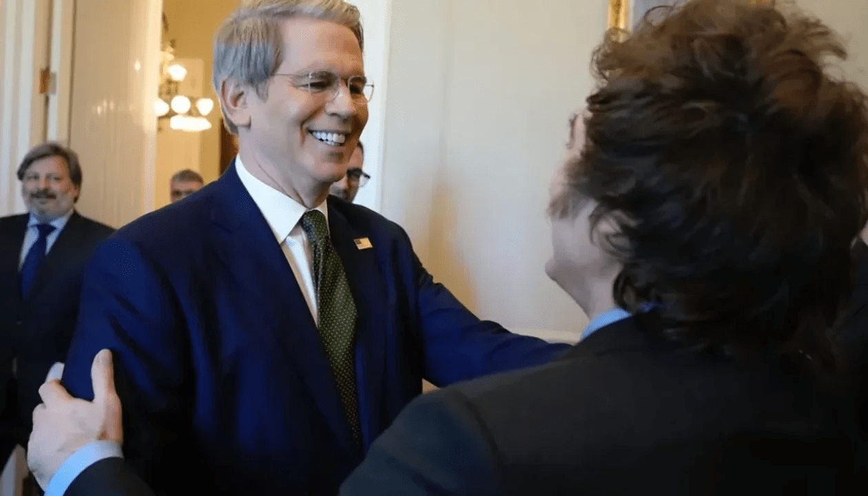 Scott Bessent y Javier Milei