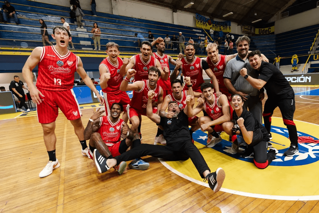 EQUIPO DE BASQUET DE INSTITUTO
