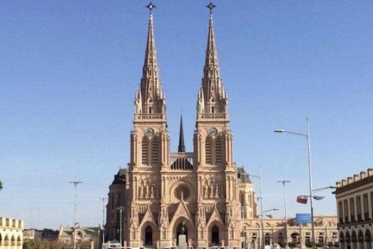 homenaje al papa Francisco