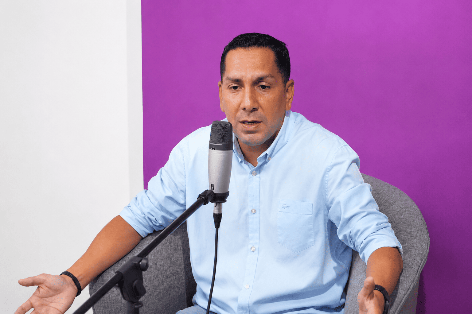 AGUSTIN GONZALEZ