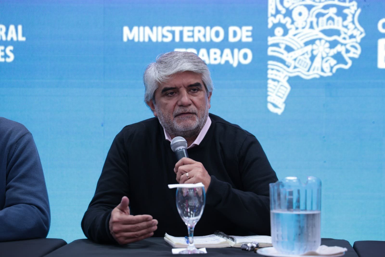ministro de trabajo Walter Correa
